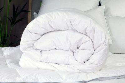 vilnas un kamieļu vilnas sega