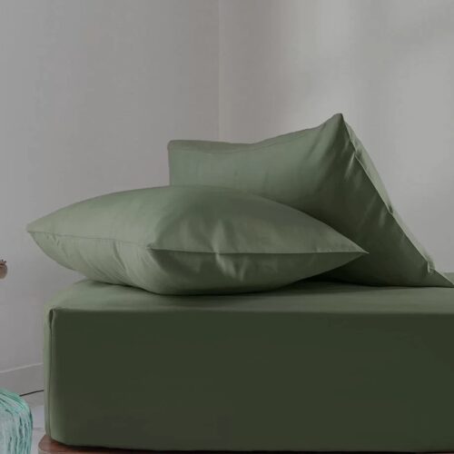 Атласная простыня с резинкой Forest green