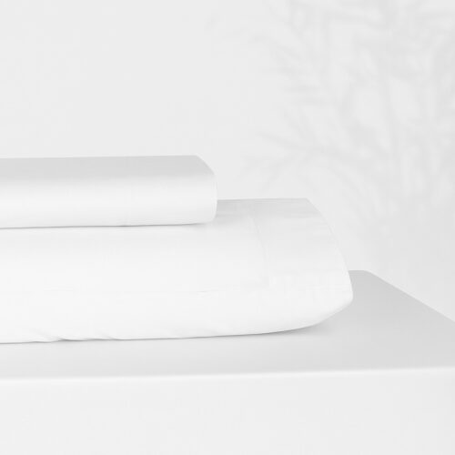 Белая хлопковая простыня, сатин, с резинкой