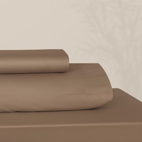 Атласная простыня 300 тс светло-коричневого цвета, с резинкой