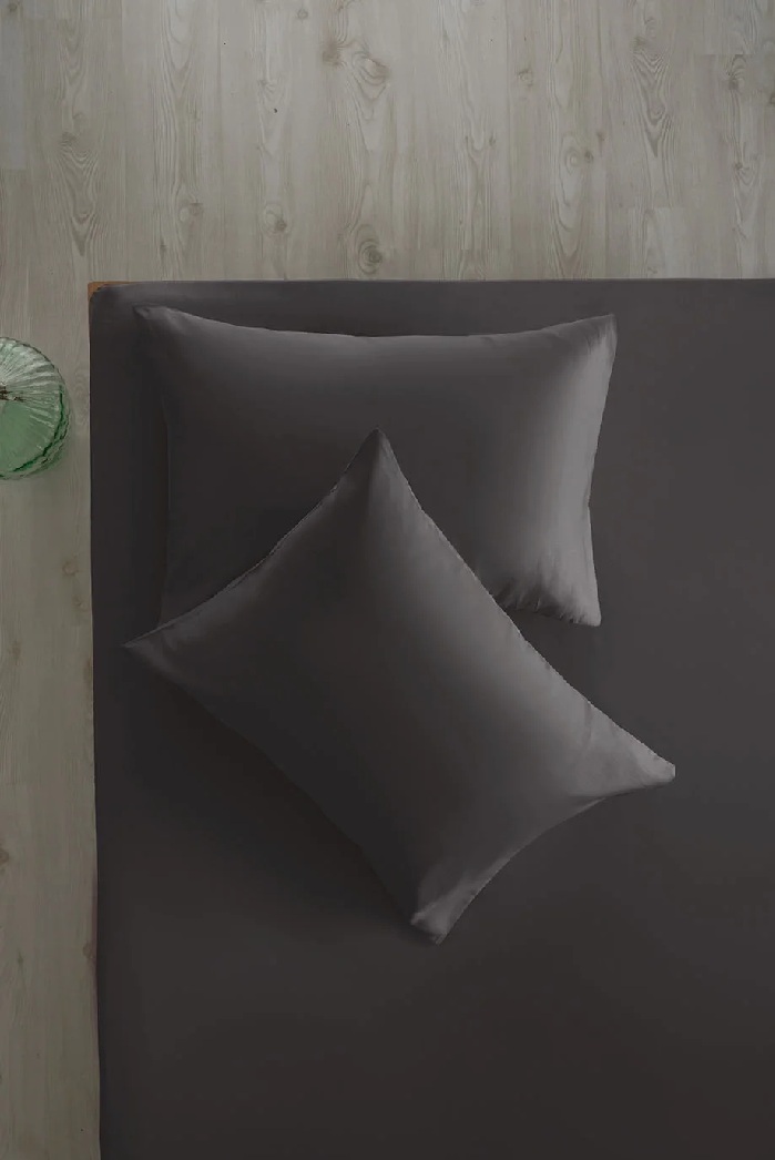 Атласная простыня с резинкой темная мышь